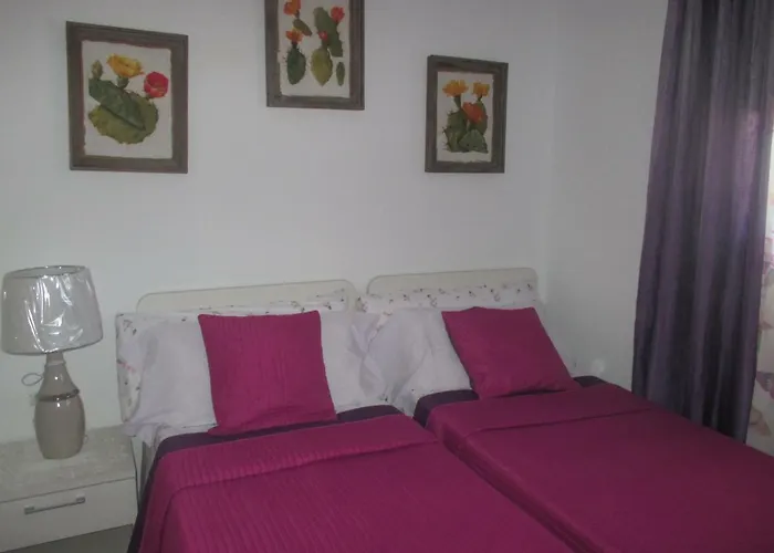 Апартаменты Linda Mar *