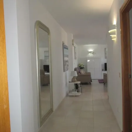 Linda Mar * קוסטה קלמה